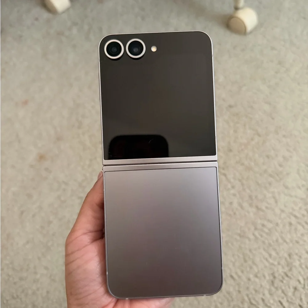 Samsung Gray Smartphone
